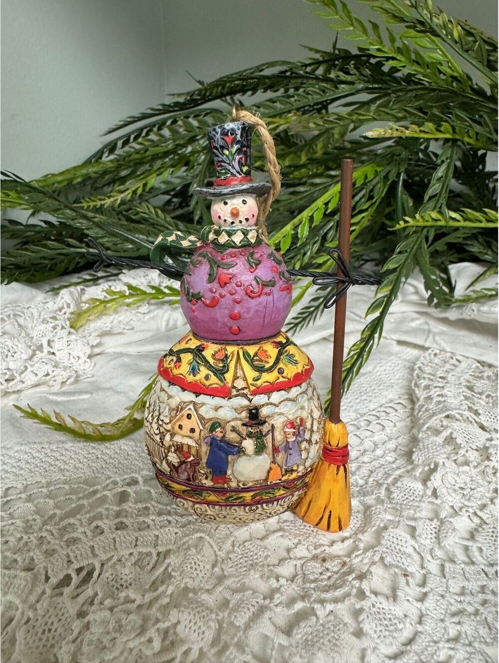 #60j - Vintage 2005 Jim Shore Heartwood Creek snowman
